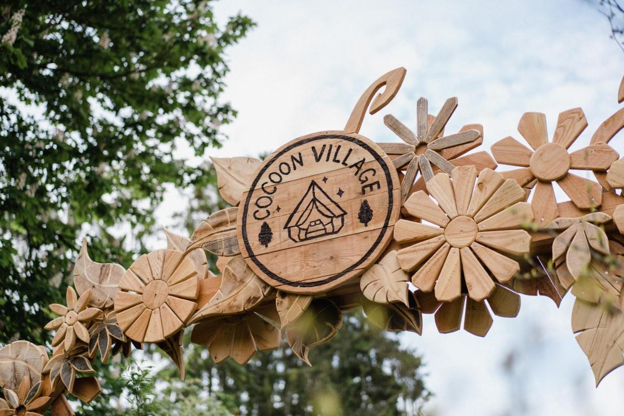 Cocoon Village - Glamping - Domaine Des Grottes De Han Rochefort Eksteriør bilde